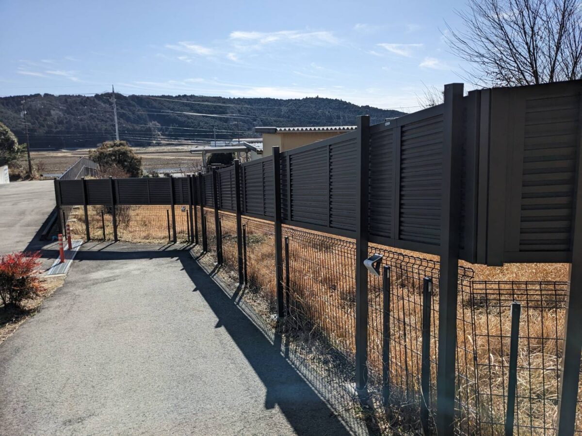 新城市:今あるものを活かした境界フェンス工事 新城市:今あるものを活かした境界フェンス工事