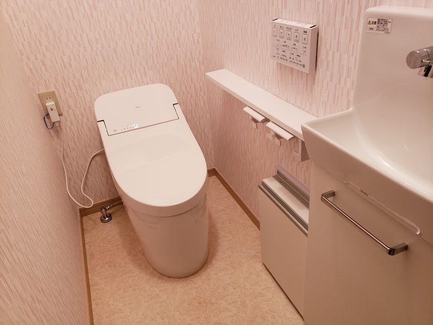 内装リフォーム:トイレやキッチンを新調 内装リフォーム:トイレやキッチンを新調