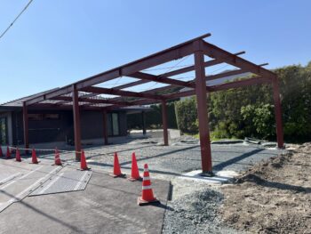 ガレージ新築　鉄骨建て方